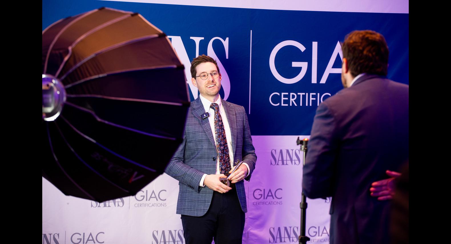 (photo credit: Lauren Murphy): https://www.laurenmurphyphoto.com/