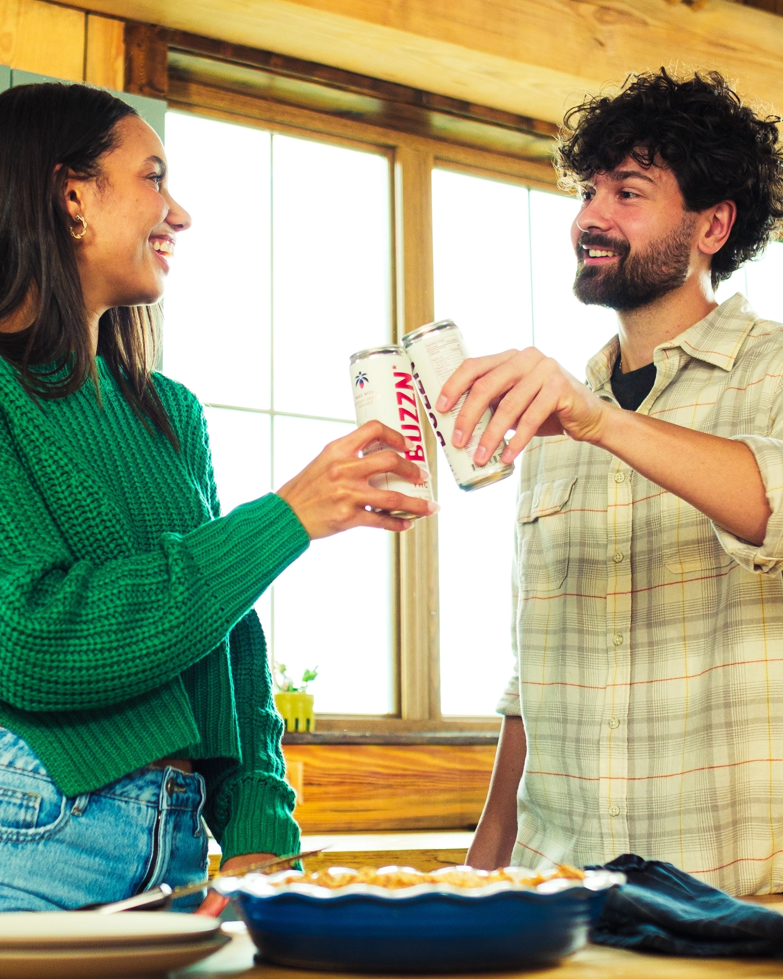 Buzzn Apple Cider Seltzer 7.5mg, 3 of 4