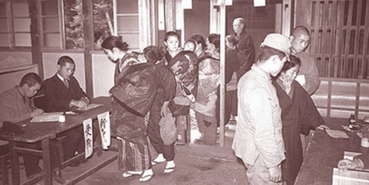 Japanese women voting for the general election for the first time.