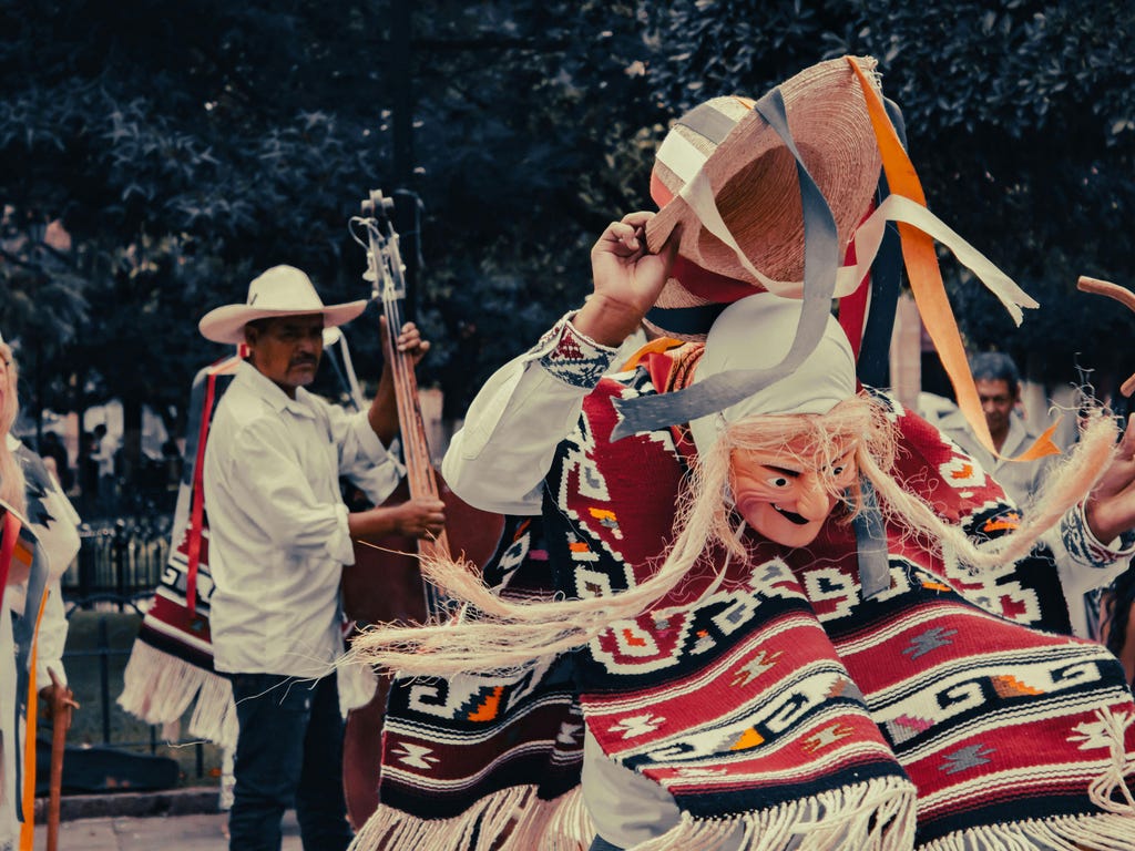 Mexican culture: A giant guide to heritage, people, arts & more