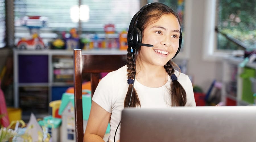 A kid learning no school language program