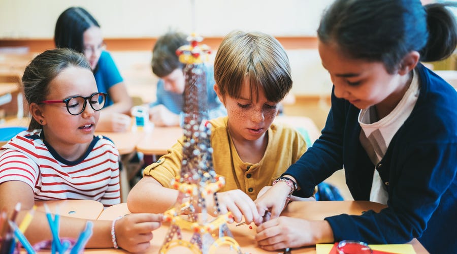 Children learning in language programs for schools