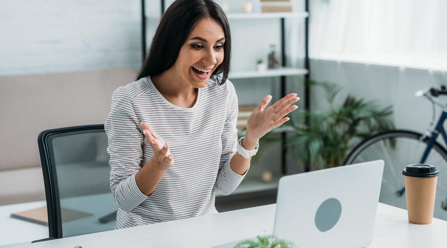 woman studing: tips for taking advantage of tuition reimbursementprograms