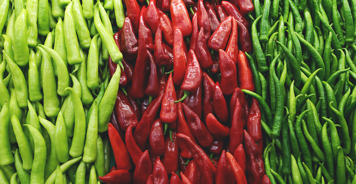 Chillies and Latin American vegetables in Spanish.