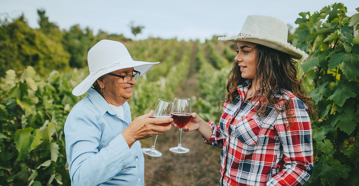 Wine tasting in Italy, cheers and you're welcome in Italian.