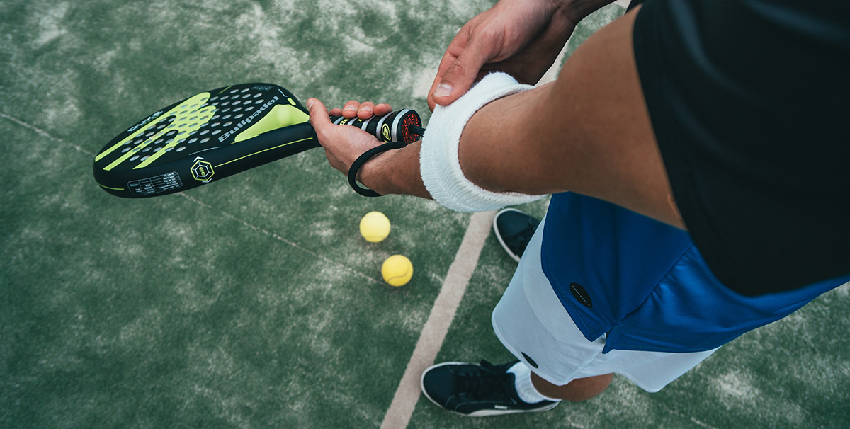 Outdoor sports such as tennis in Italian.
