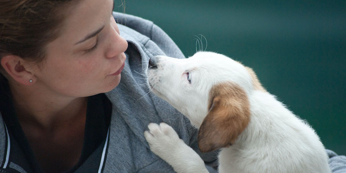 This lovely lady airkissing her puppy has plenty of nicknames in Italian for it and other pets.