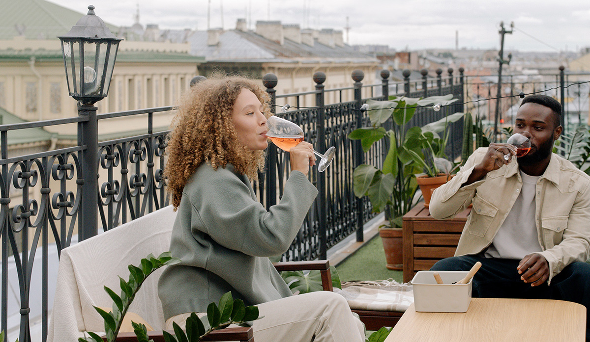 An Aperol spritz are popular drinks in Italian.