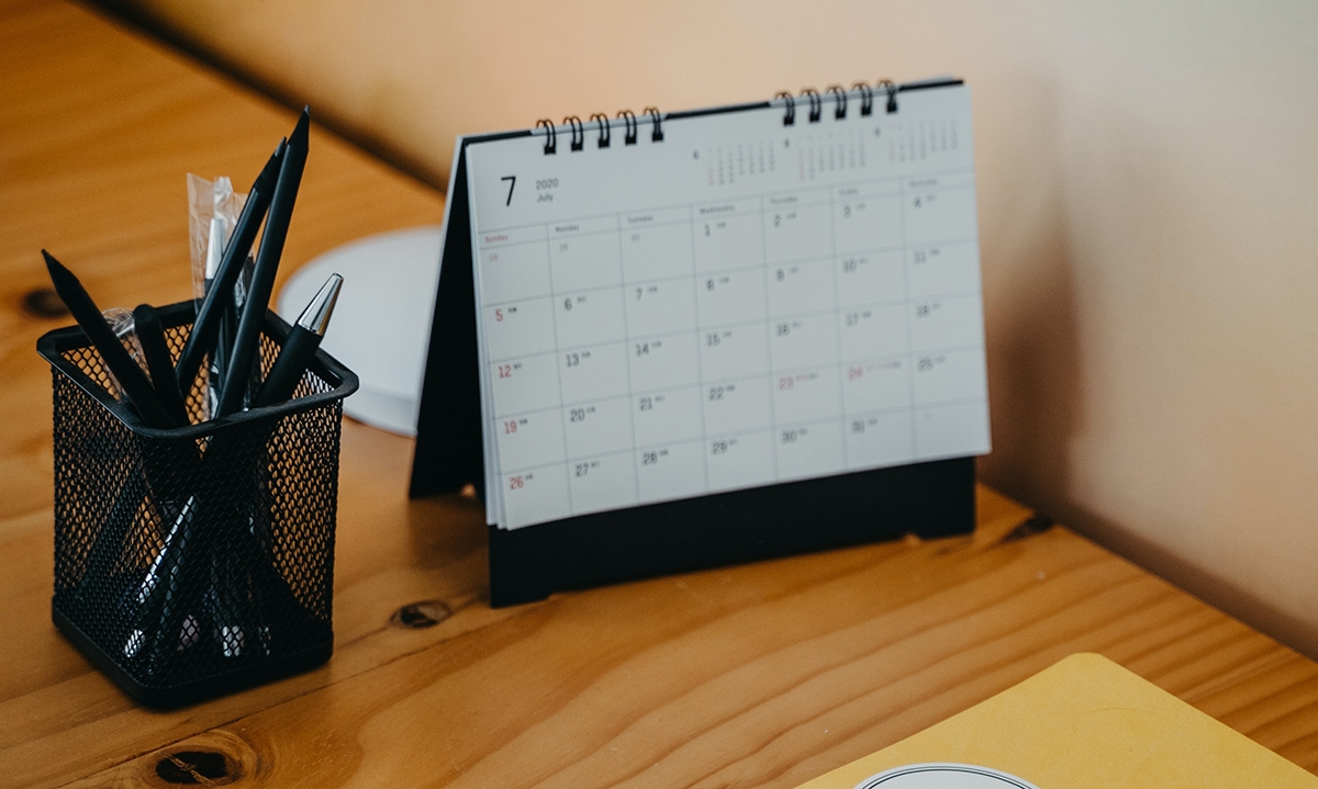 Calendar showing the days of the week in Italian with pronunciation.