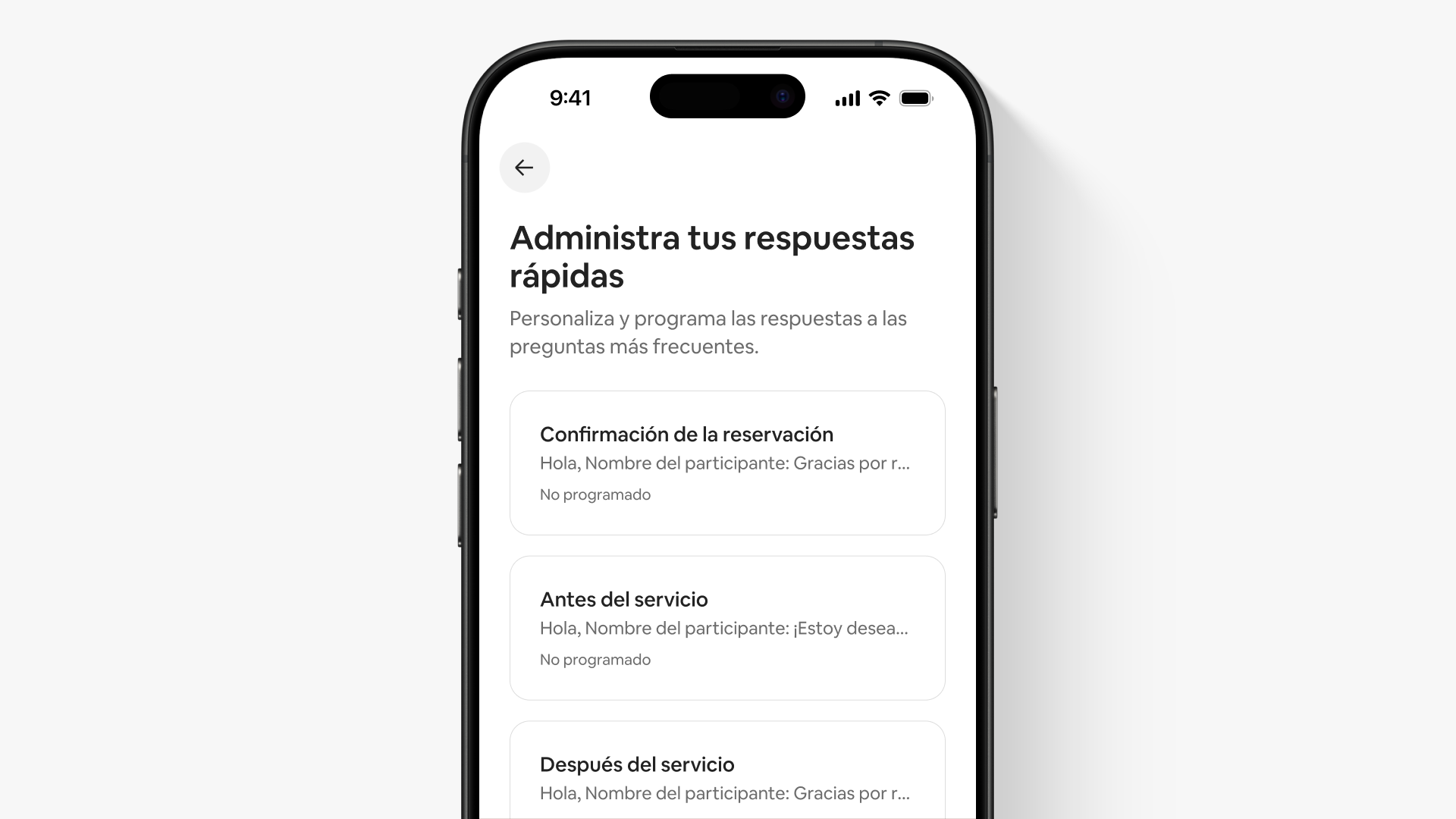 Una pantalla parcial en la app, titulada “Administrar respuestas rápidas”, muestra una lista de 3 plantillas de mensajes escritos previamente.