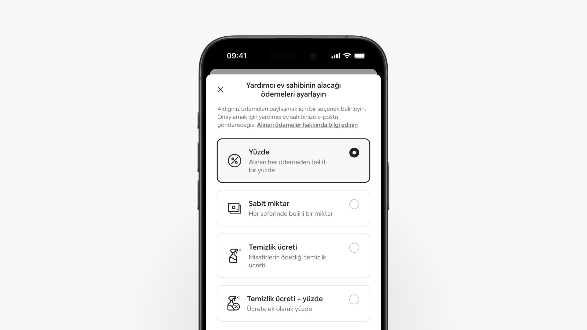 Bir akıllı telefon ekranı, yardımcı ev sahibinin aldığı ödemeleri paylaşmak için dört seçeneğin yer aldığı yardımcı ev sahibi ödeme paylaşımı sayfasını gösteriyor.