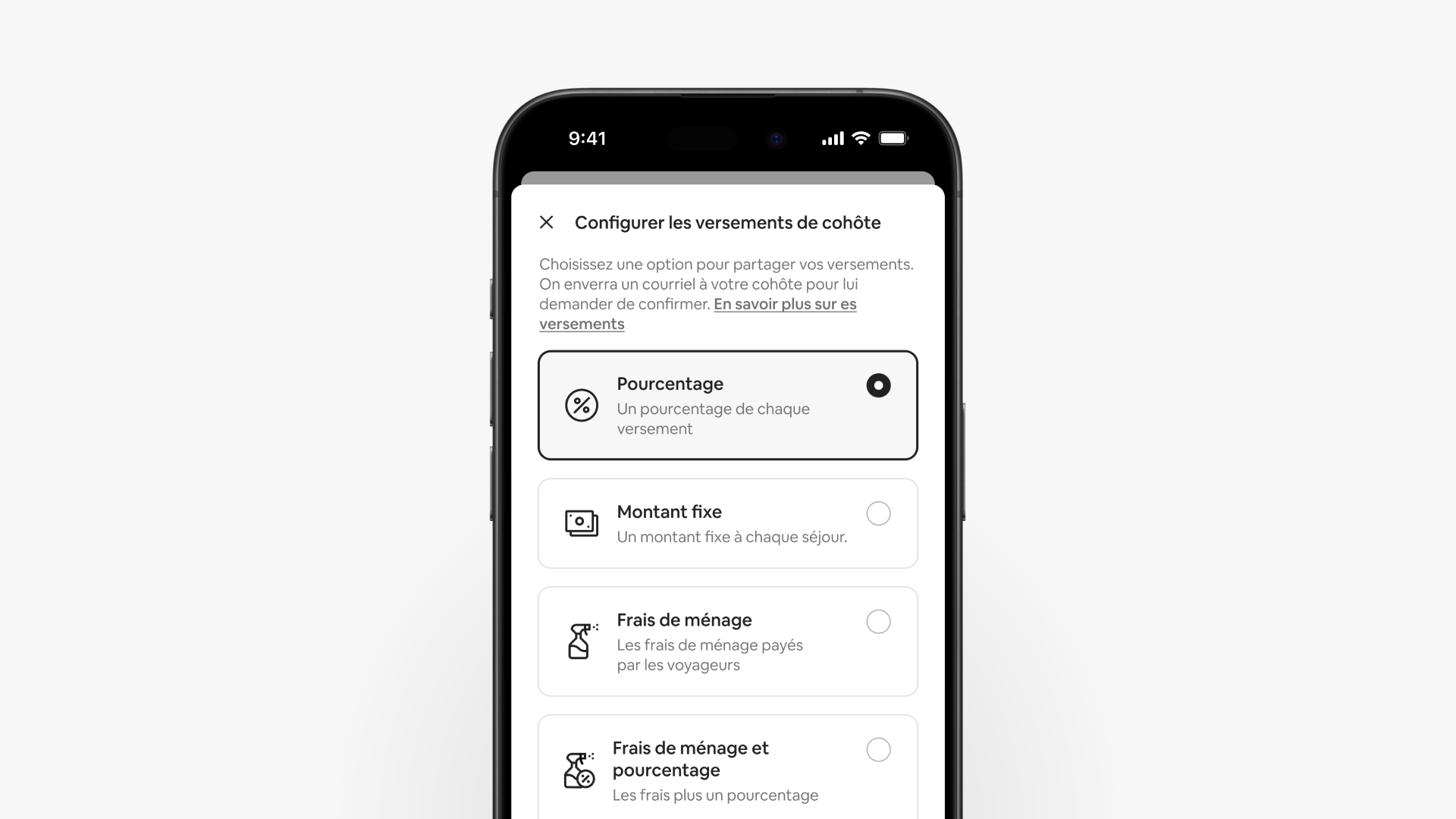 Un écran de téléphone intelligent montre la page des versements des cohôtes, avec quatre options pour partager les versements.