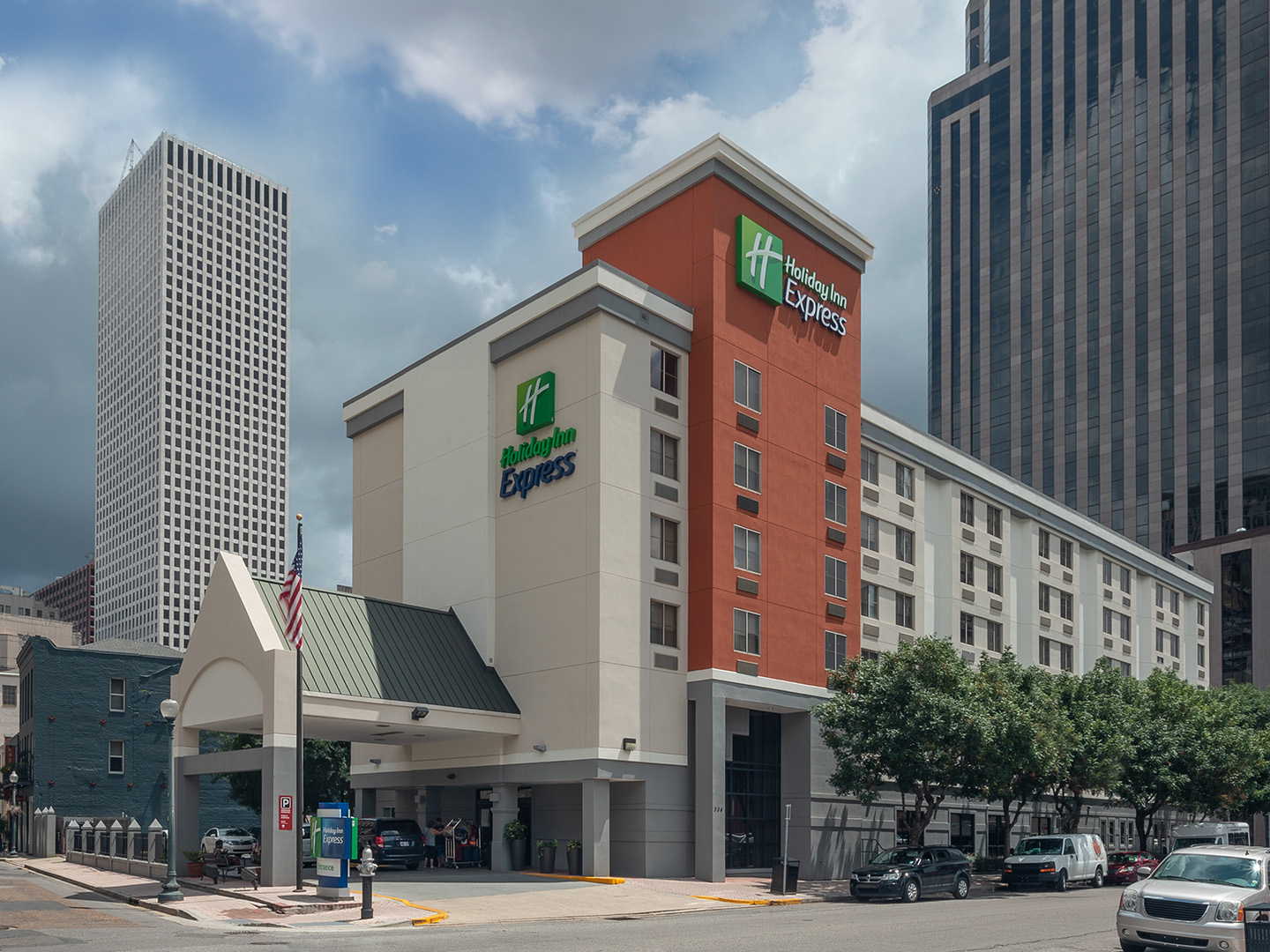 HIE Nola Downtown FQ