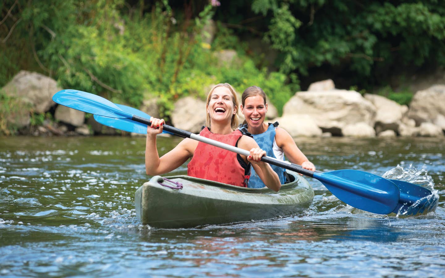 Women visiting Timber Creek Resort who went canoeing