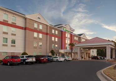 Holiday Inn Express Myrtle Beach - Broadway@The Bch