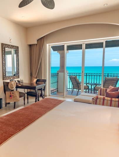 Suit with beach view at the Grand Residences Resort in Puerto Morelos, Mexico