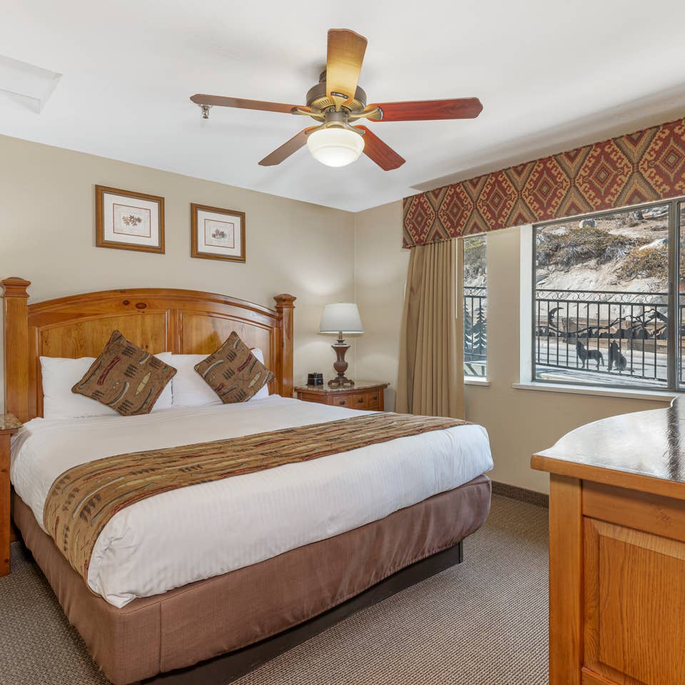 Bedroom in a Crest Pointe villa at Tahoe Ridge Resort