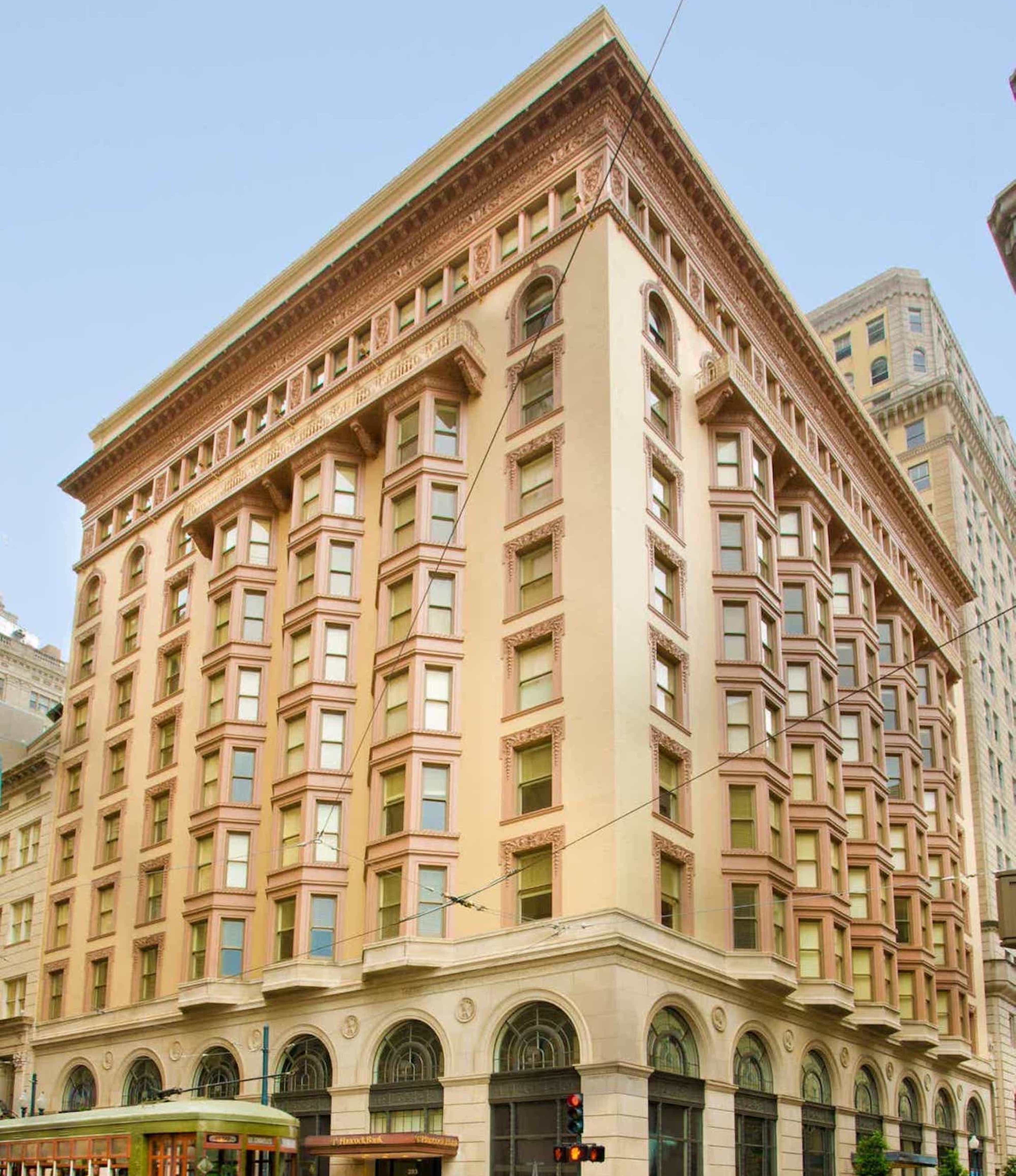 New Orleans Resort building exterior.