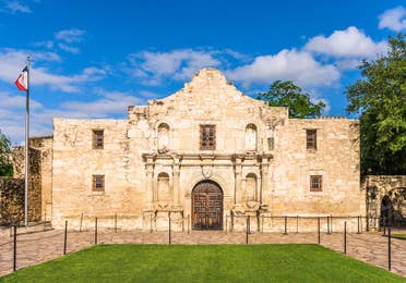Exterior view of The Alamo near Hill Country Resort.