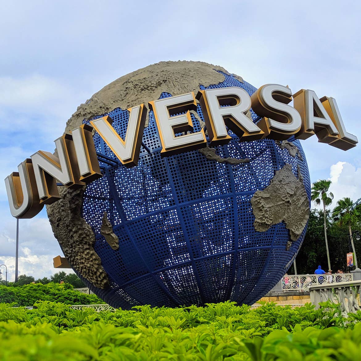 Universal Studio park entrance featuring the Universal Globe (left).