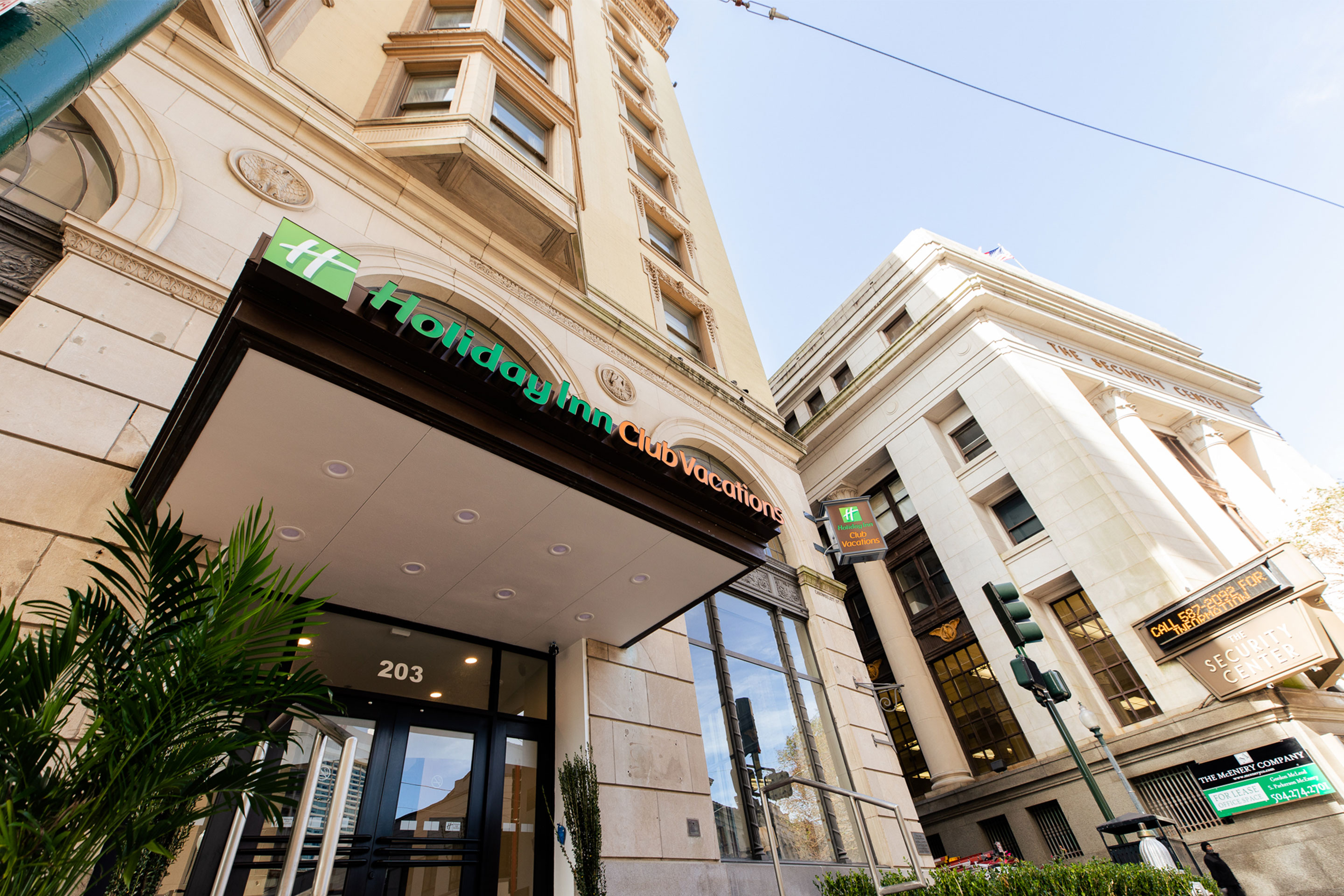 Exterior image of our New Orleans resort with signage that reads, 'Holiday Inn Club Vacations.'