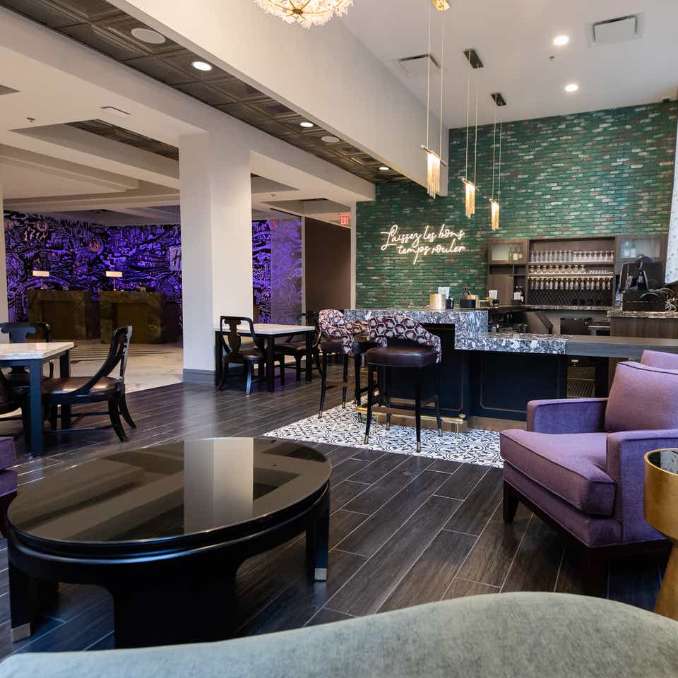 Maritime Bar & Lounge with seating area at New Orleans Resort in Louisiana.