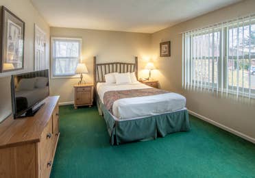 Bedroom in a Suite at Oak n' Spruce Resort in South Lee, Massachusetts
