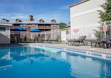 Small outdoor pool at Oak n' Spruce Resort in South Lee, Massachusetts