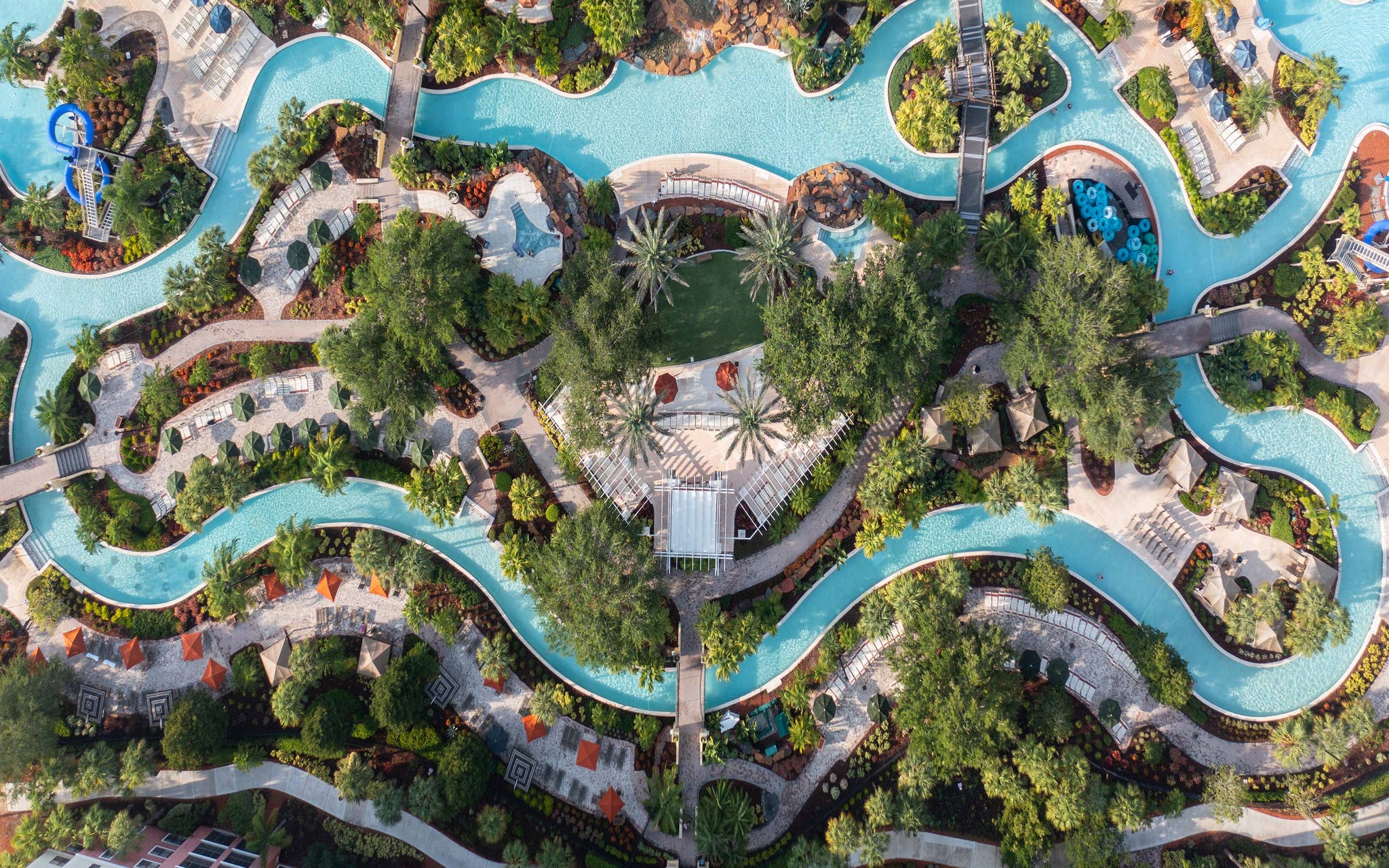 Orange Lake Resort Aerial View Of Lazy River Hero 4320x2048 ?format=pjpg&auto=webp&disable=upscale&quality=70&width=2048&height=1280&fit=crop