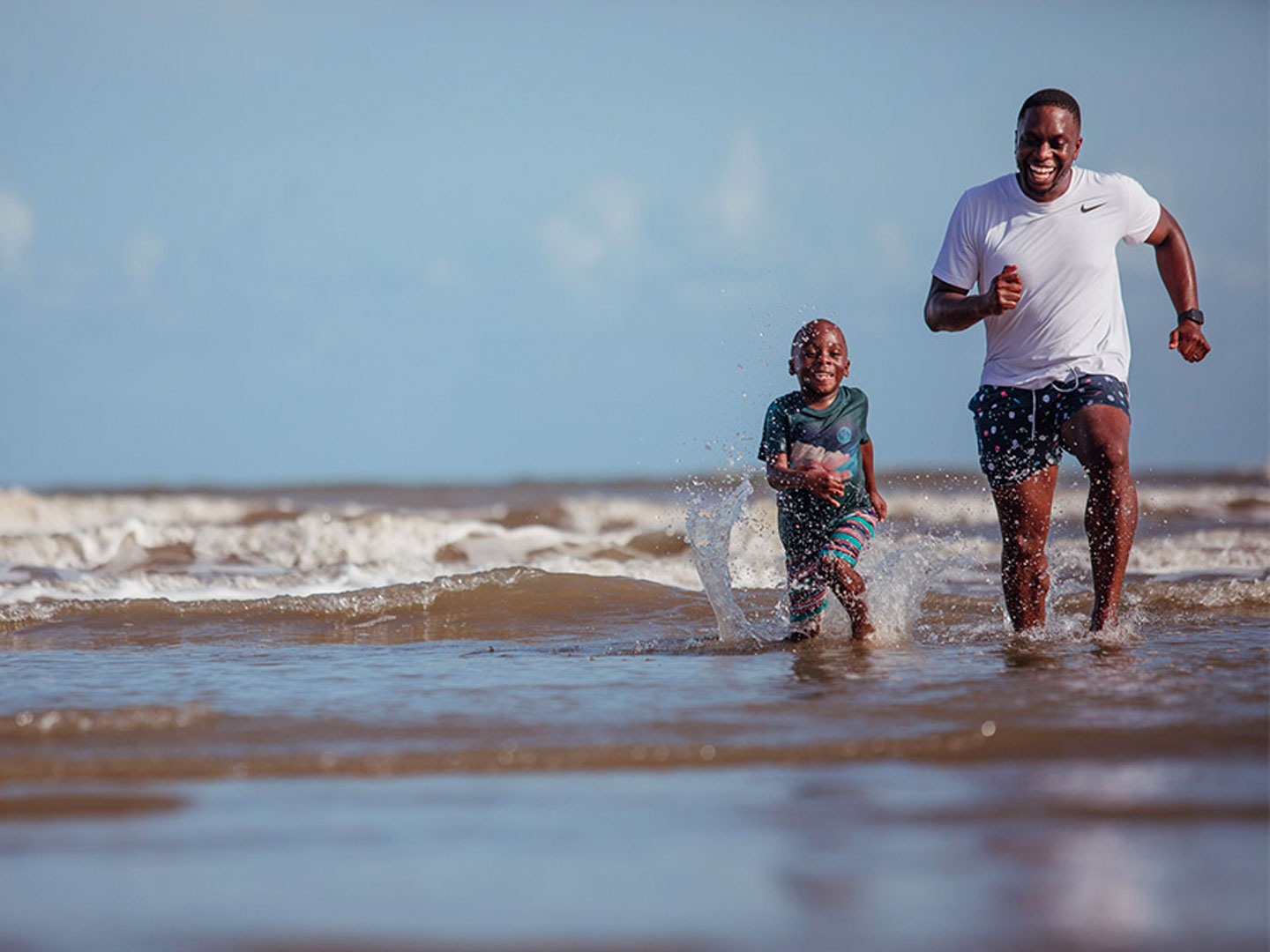 Incoming wave at Galveston Beach