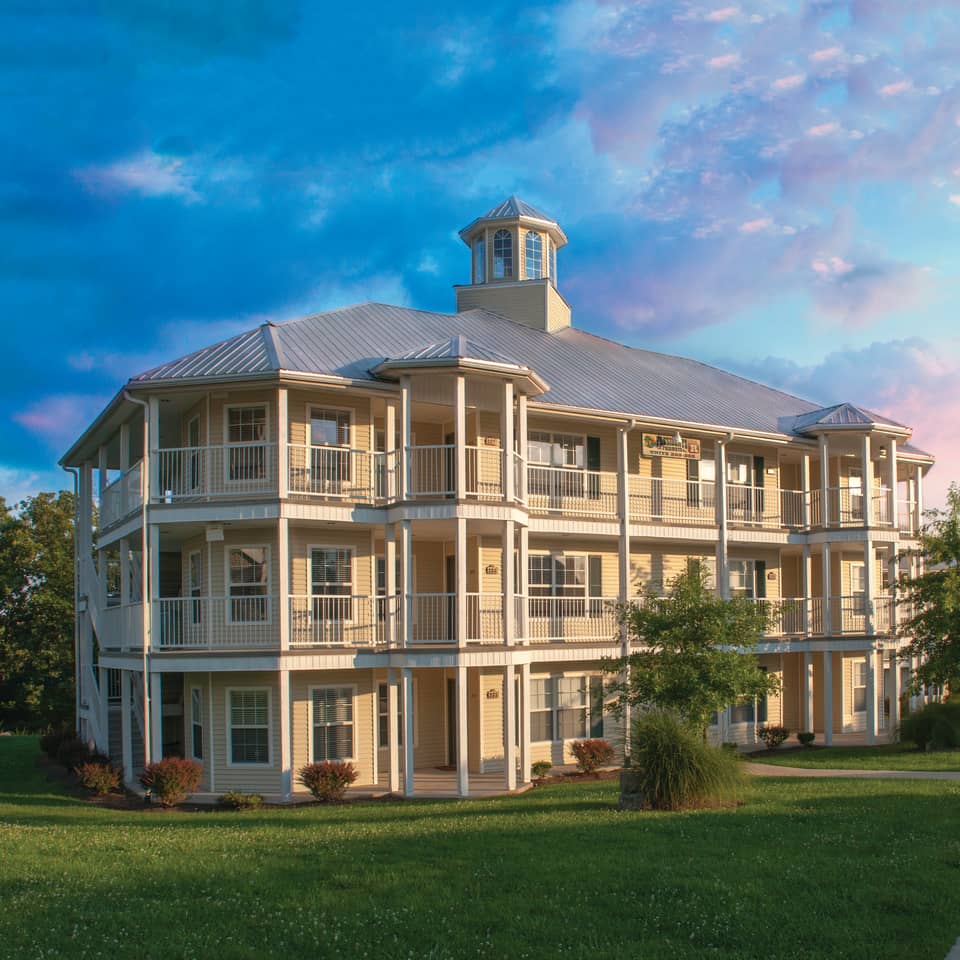 Exterior view of Holiday Hills Resort in Branson, MO