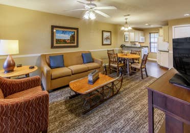 Apple Mountain Resort two bedroom living room.