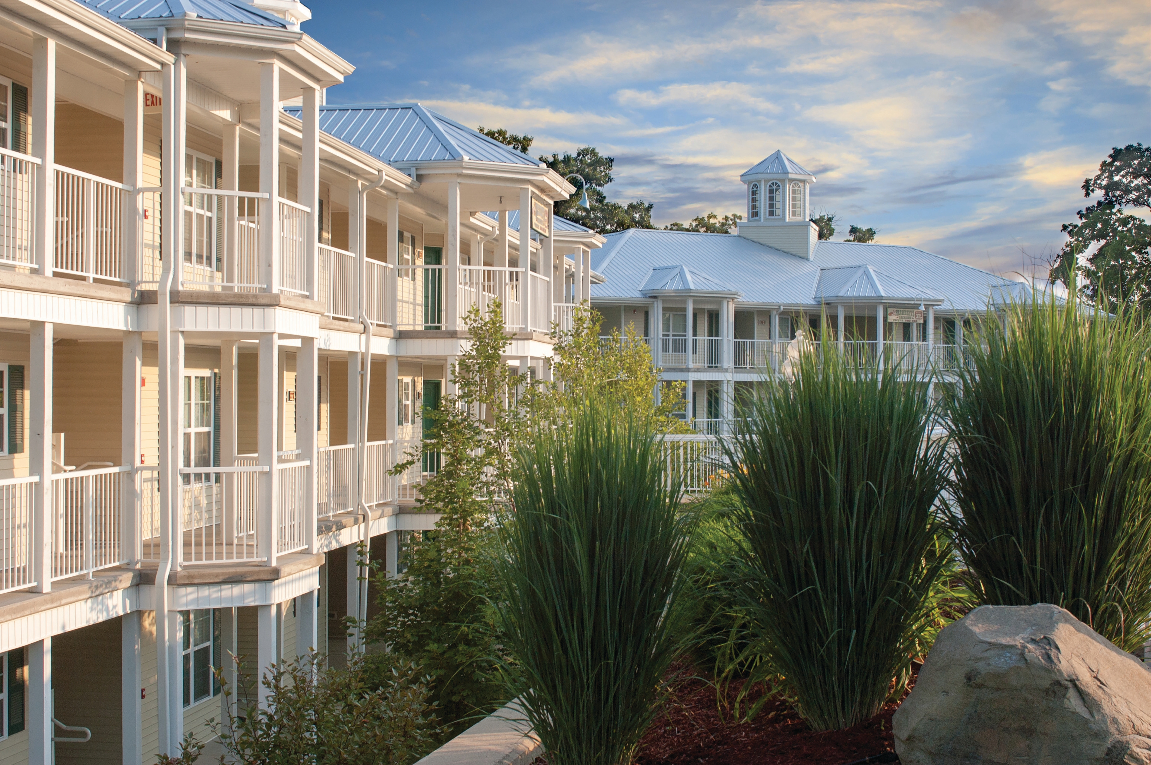 Outside view of property building at Fox River Resort in Sheridan, Illinois