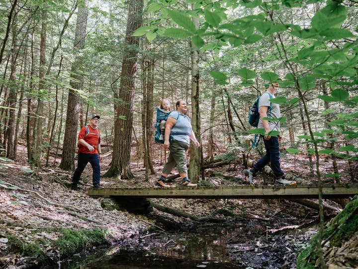Family walking near de soto
