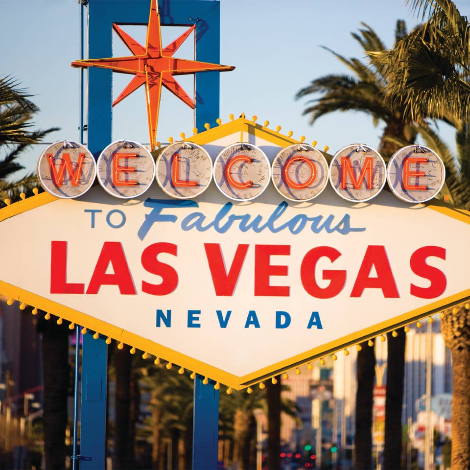 Welcome to Las Vegas sign near Desert Club Resort.