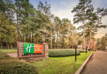 Holiday Inn Club Vacations entrance sign to Lake O' the Woods Resort.