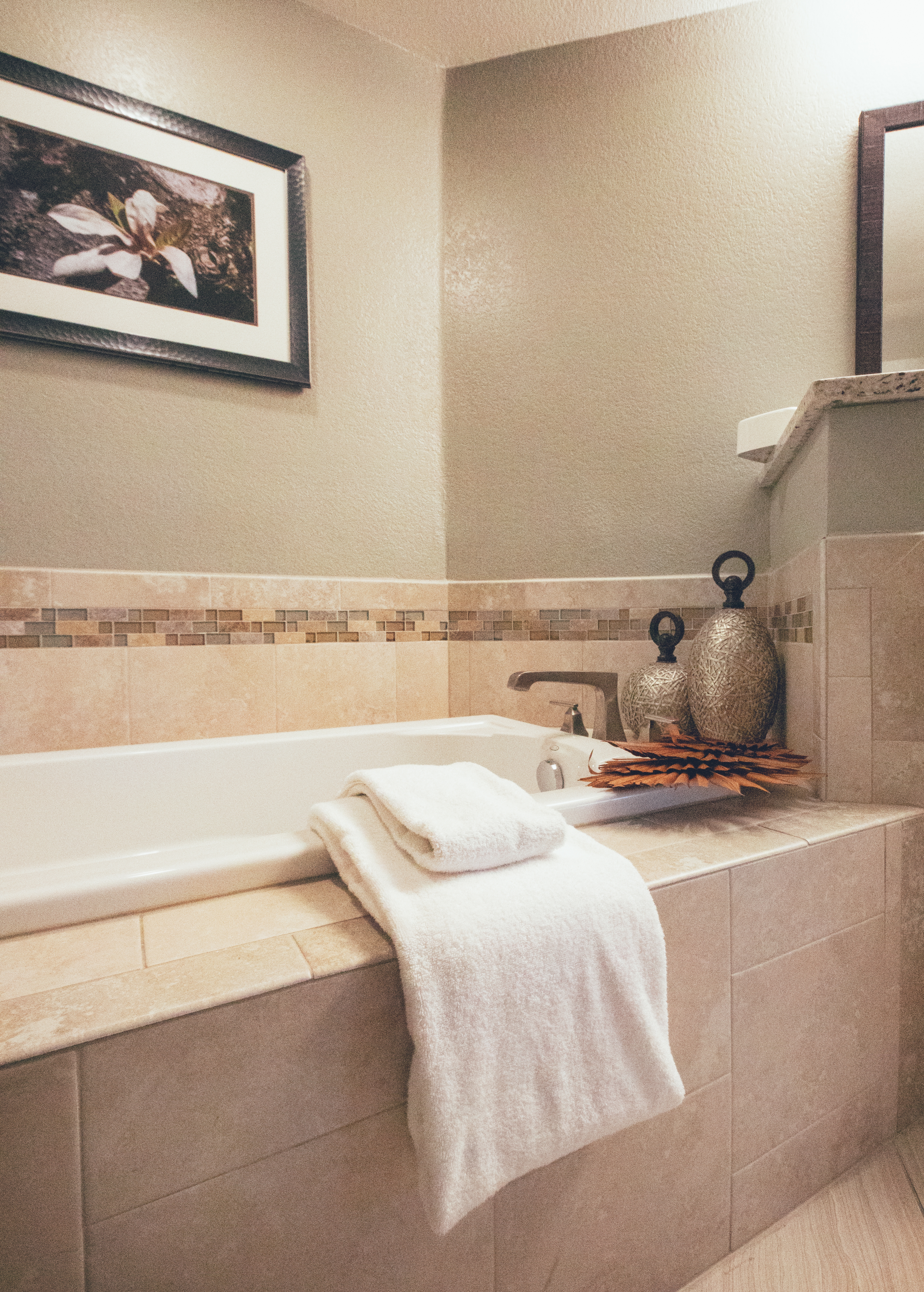 Soaking bathtub in a three bedroom villa in West Village at Orange Lake Resort near Orlando, FL