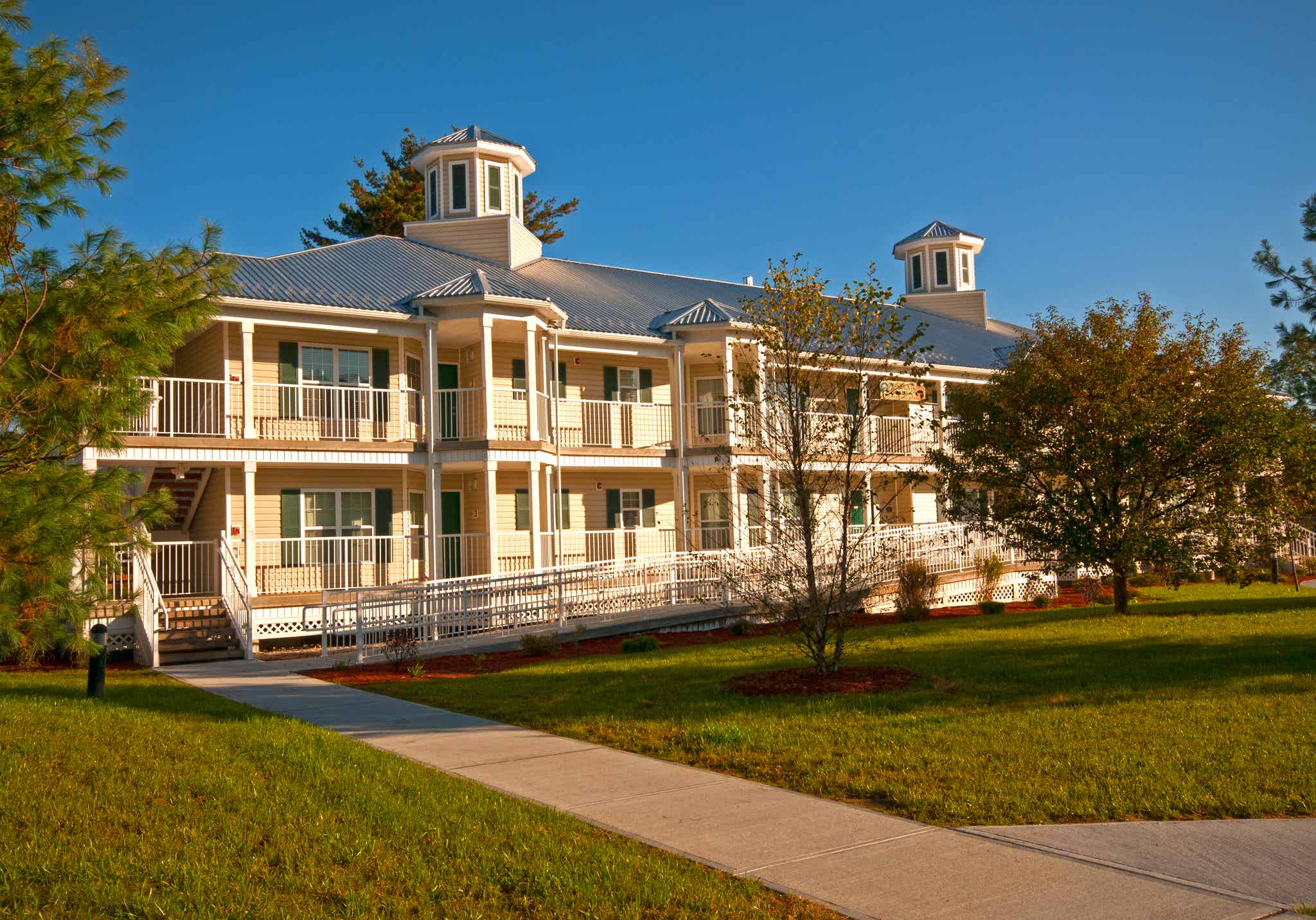 Oak n' Spruce Resort Pictures | HolidayInnClub.com