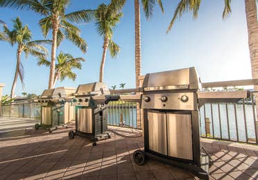 Grills at Sunset Cove Resort
