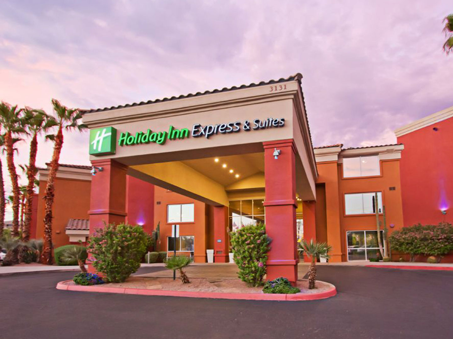 Holiday Inn Express & Suites Scottsdale - Old Town