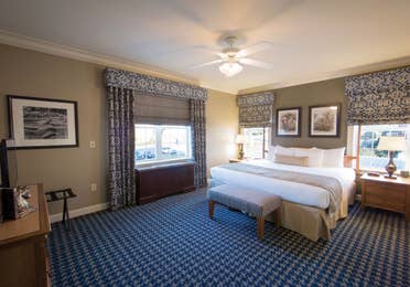 Master bedroom in a one-bedroom villa at Williamsburg Resort