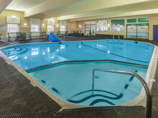 Indoor hot tub at Oak n Spruce Resort.