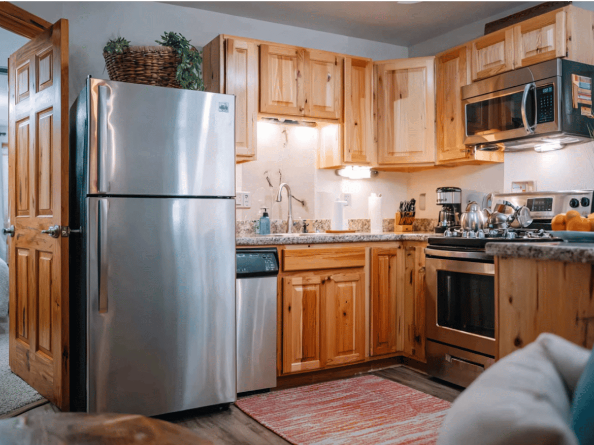 🏨 Hotels with Kitchens | Find the Right Hotel for a Convenient Stay