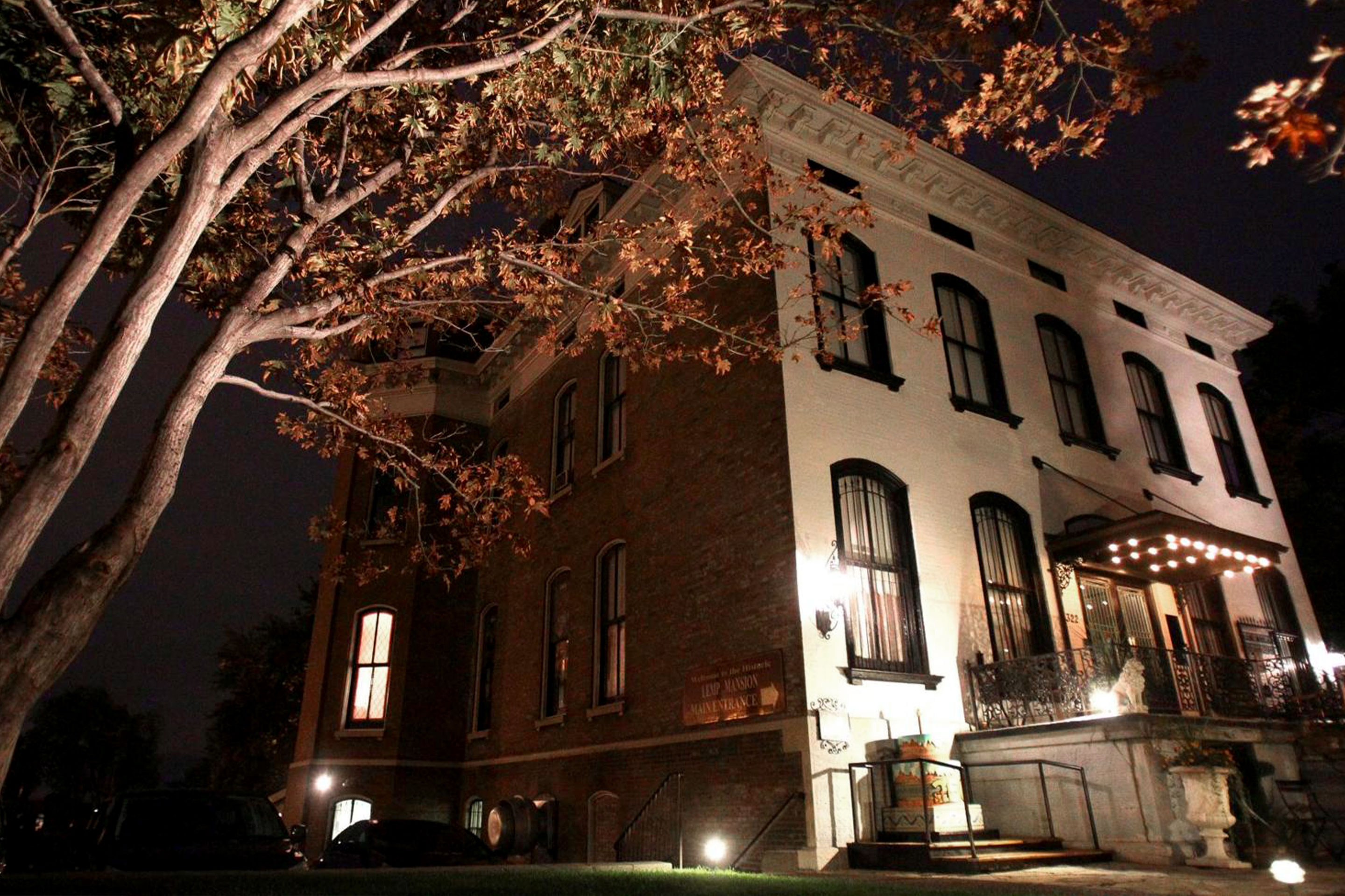 Exterior of the Lemp Mansion in St. Louis Missouri at night.