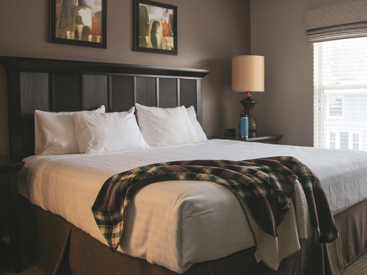 Bedroom with window at Orlando Breeze Resort in Florida.