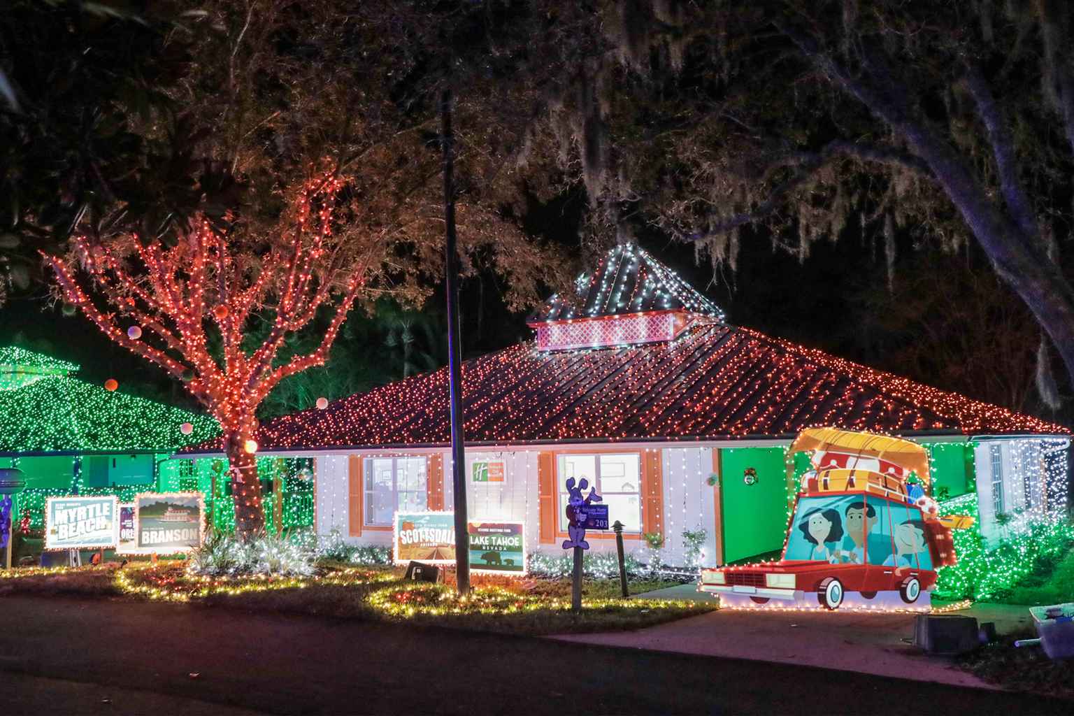 Give Kids The World Village s Night Of A Million Lights An Epic give-kids-the-world-village-s-night-of-a-million-lights-an-epic