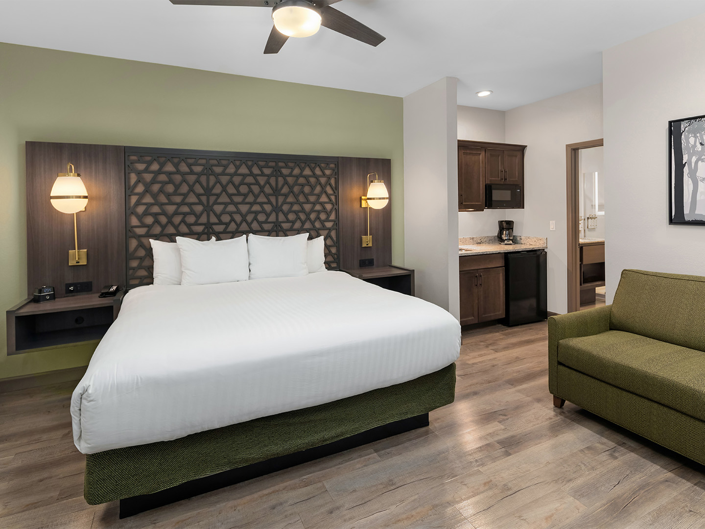 Bedroom in a Ridge Pointe villa at Tahoe Ridge Resort