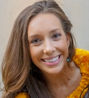 Raff Esquivel's headshot.