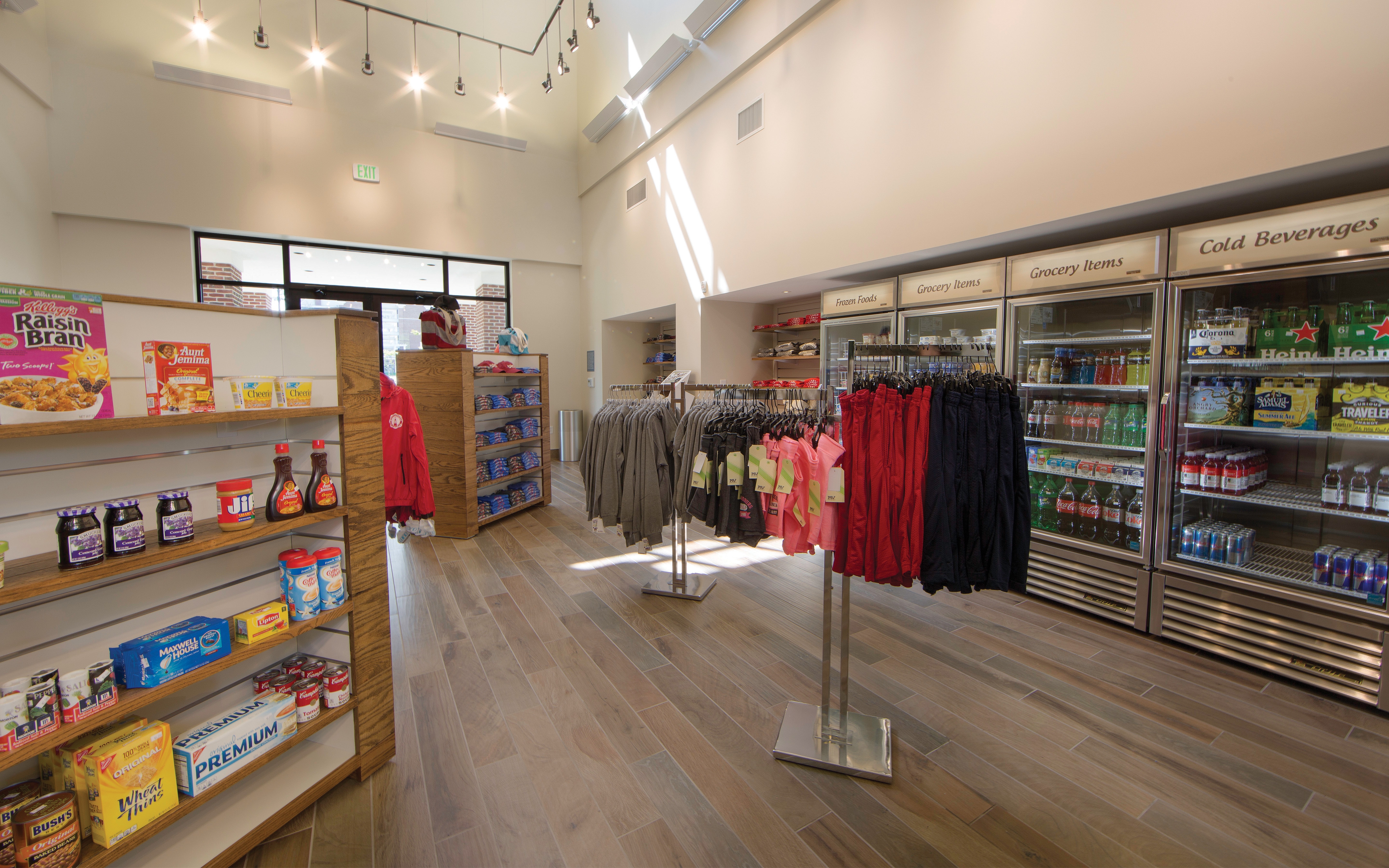 Marketplace with souvenirs and grocery items at Williamsburg Resort.