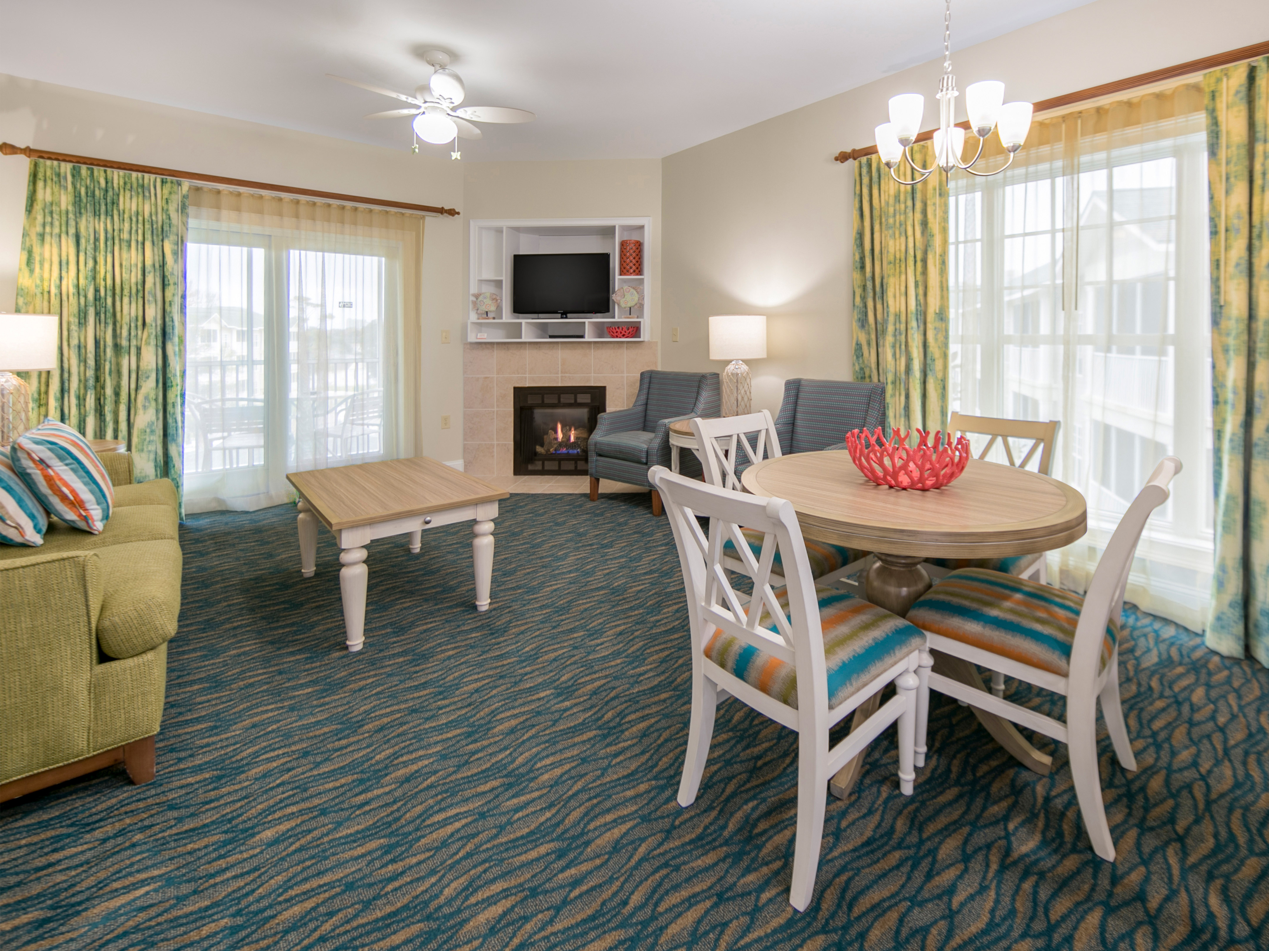 Dining room in a villa at South Beach Resort